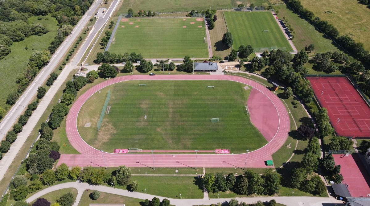 Hagyományos fűnyírás vs robotizált fűnyírás