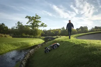 Automower 535 AWD EPOS összkerékhajtású professzionális robotfűnyíró 2026 4.Kép