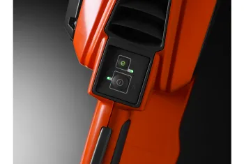 T535i XP akkumulátoros láncfűrész  (csak gép) 3.Kép