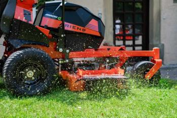 Arrow E 52 akkumulátoros álló ZeroTurn fűnyíró 4.Kép