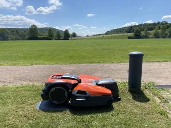 Ceora 546 EPOS + Razor 43M robotfűnyíró KIT 2026 3.Kép