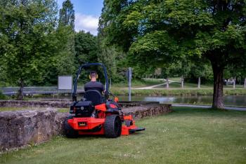 Summit Pro 360 ZeroTurn fűnyíró 4.Kép