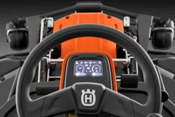 R420TsX AWD rider 9.Kép